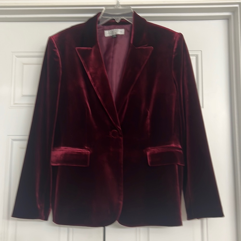 Tahari velvet blazer EUC Size 14p